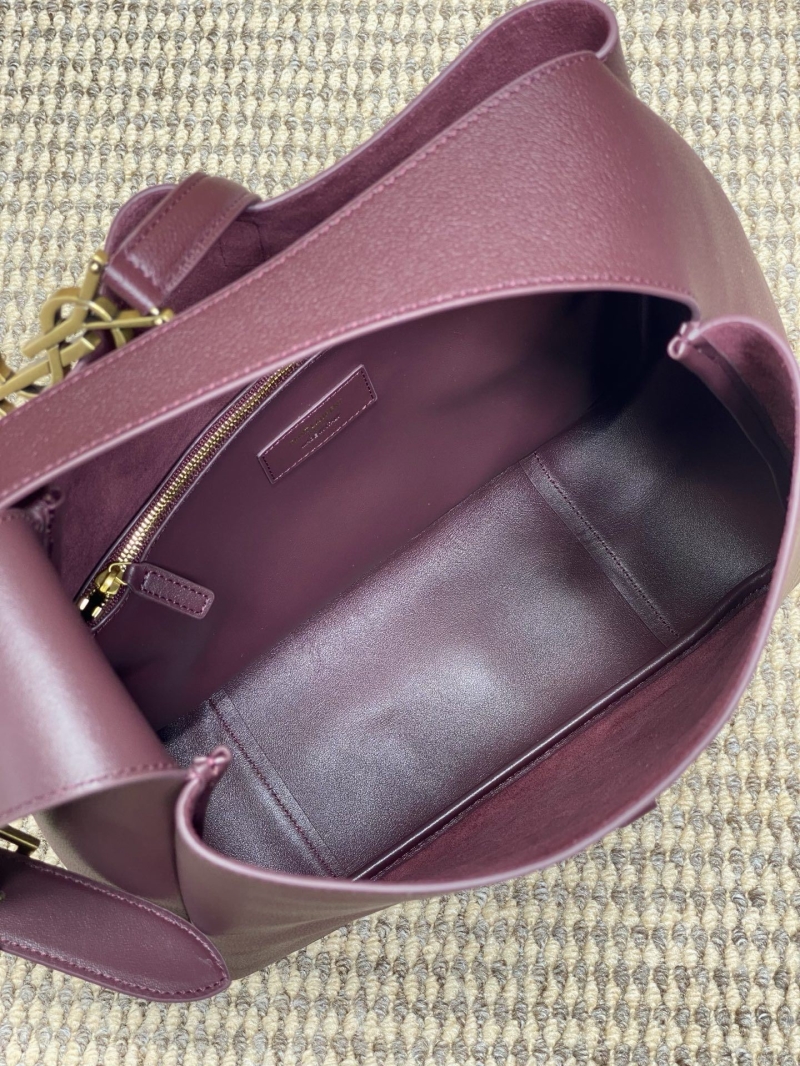 Y51 hobo bags